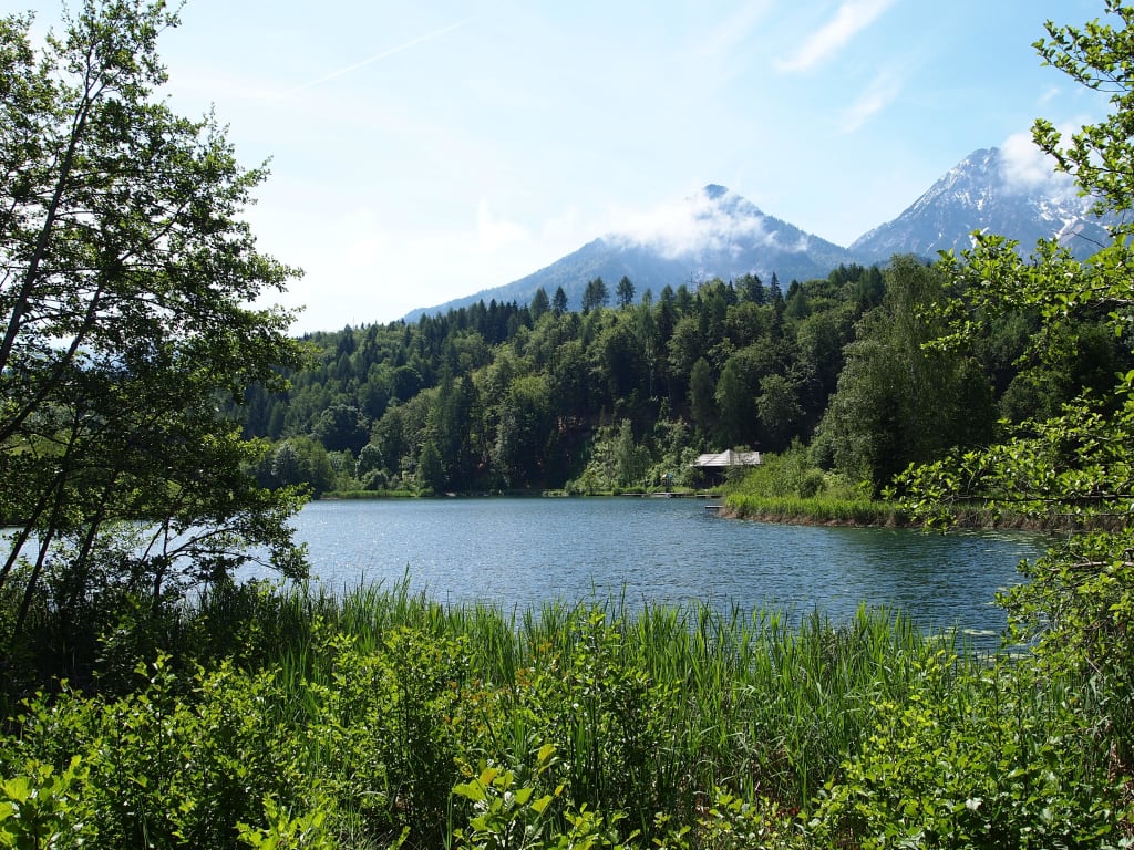 https://mdw-travel-data-us-east-1.s3.amazonaws.com/img/country/Austria/Aichwaldsee/img_03.jpg