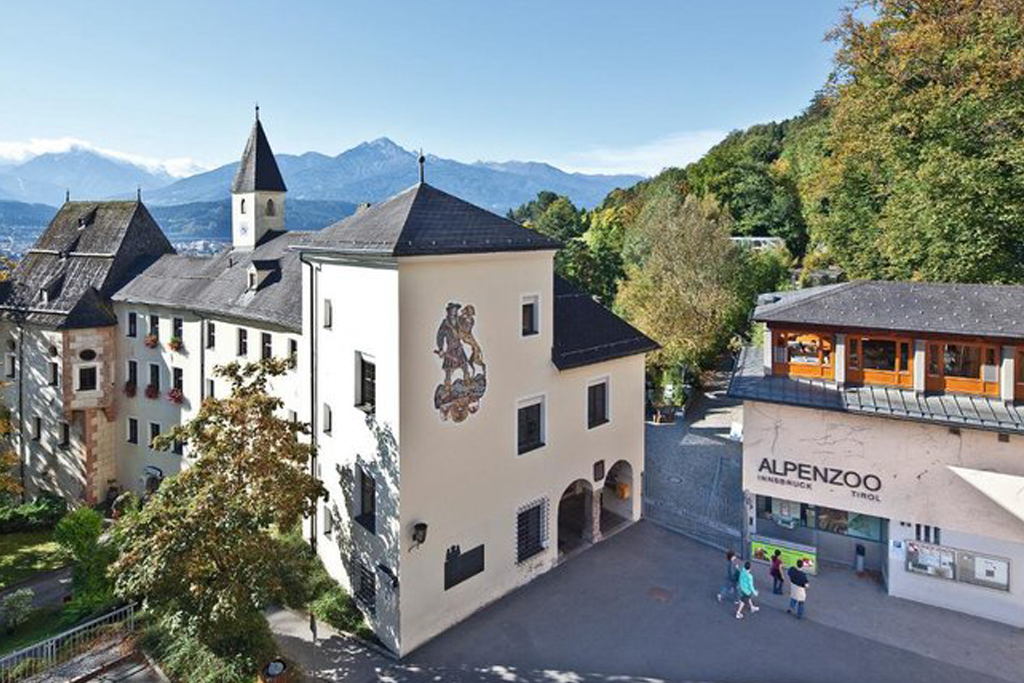https://mdw-travel-data-us-east-1.s3.amazonaws.com/img/country/Austria/Alpenzoo-Innsbruck/img_01.jpg
