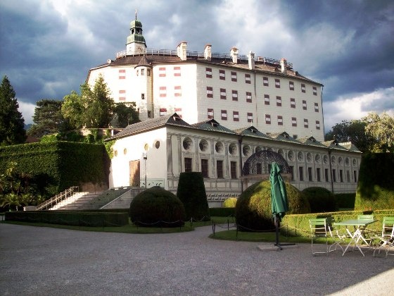 https://mdw-travel-data-us-east-1.s3.amazonaws.com/img/country/Austria/Ambras-Castle/img_02.jpg