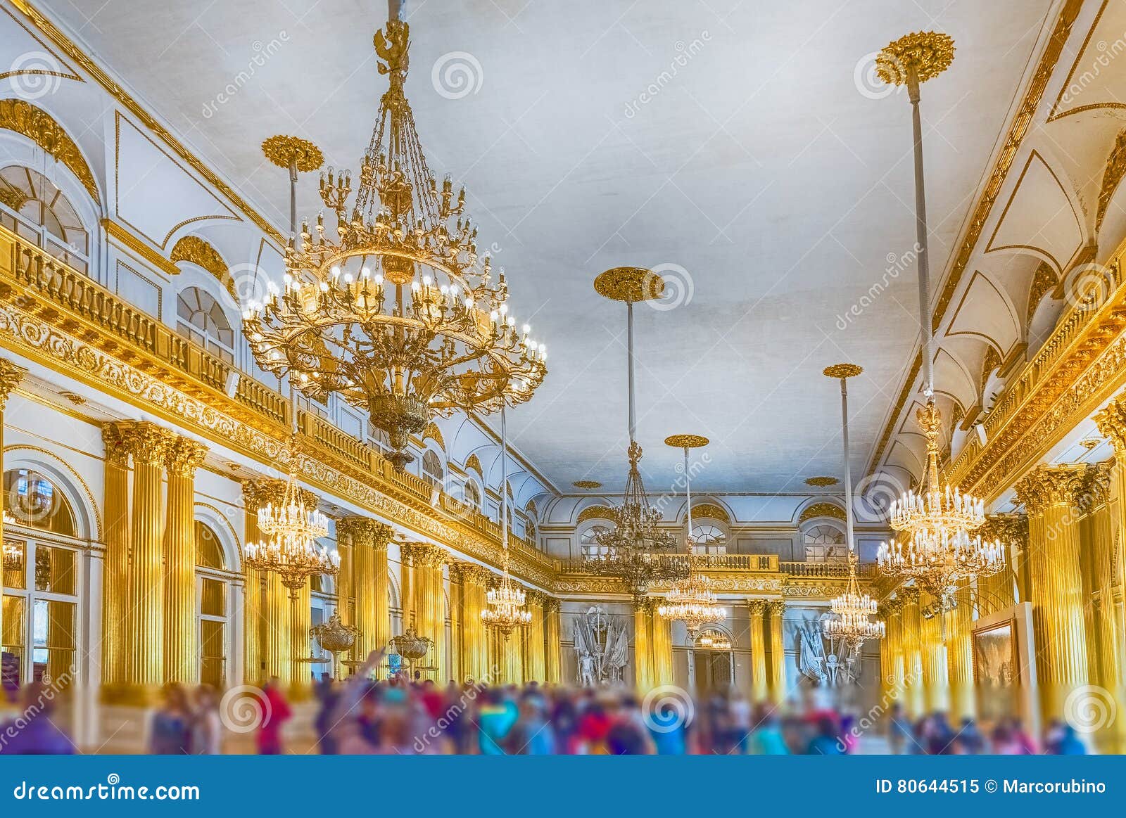 https://mdw-travel-data-us-east-1.s3.amazonaws.com/img/country/Austria/Armorial-Hall/img_01.jpg