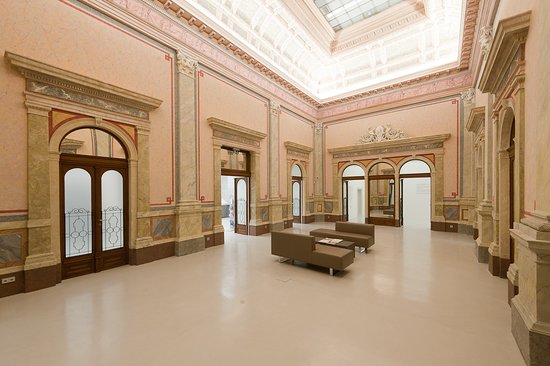 https://mdw-travel-data-us-east-1.s3.amazonaws.com/img/country/Austria/Arnulf-Rainer-Museum/img_03.jpg