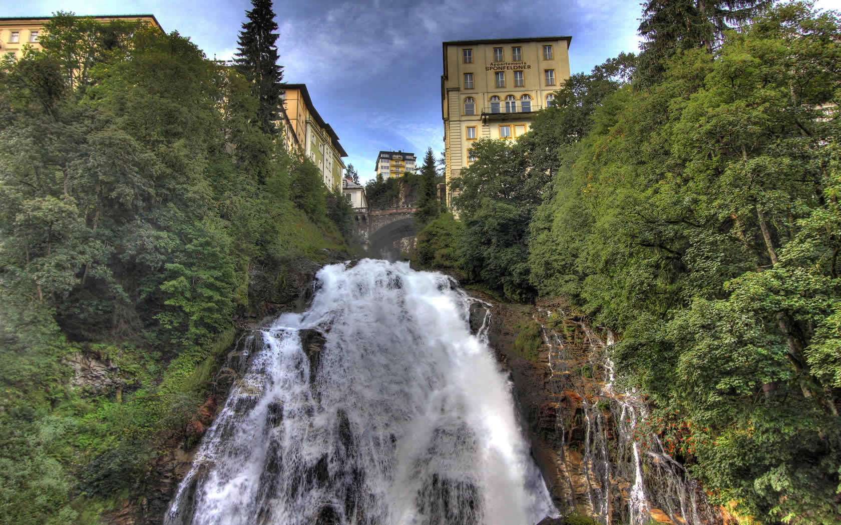 https://mdw-travel-data-us-east-1.s3.amazonaws.com/img/country/Austria/Bad-Gastein-Waterfall/img_03.jpg