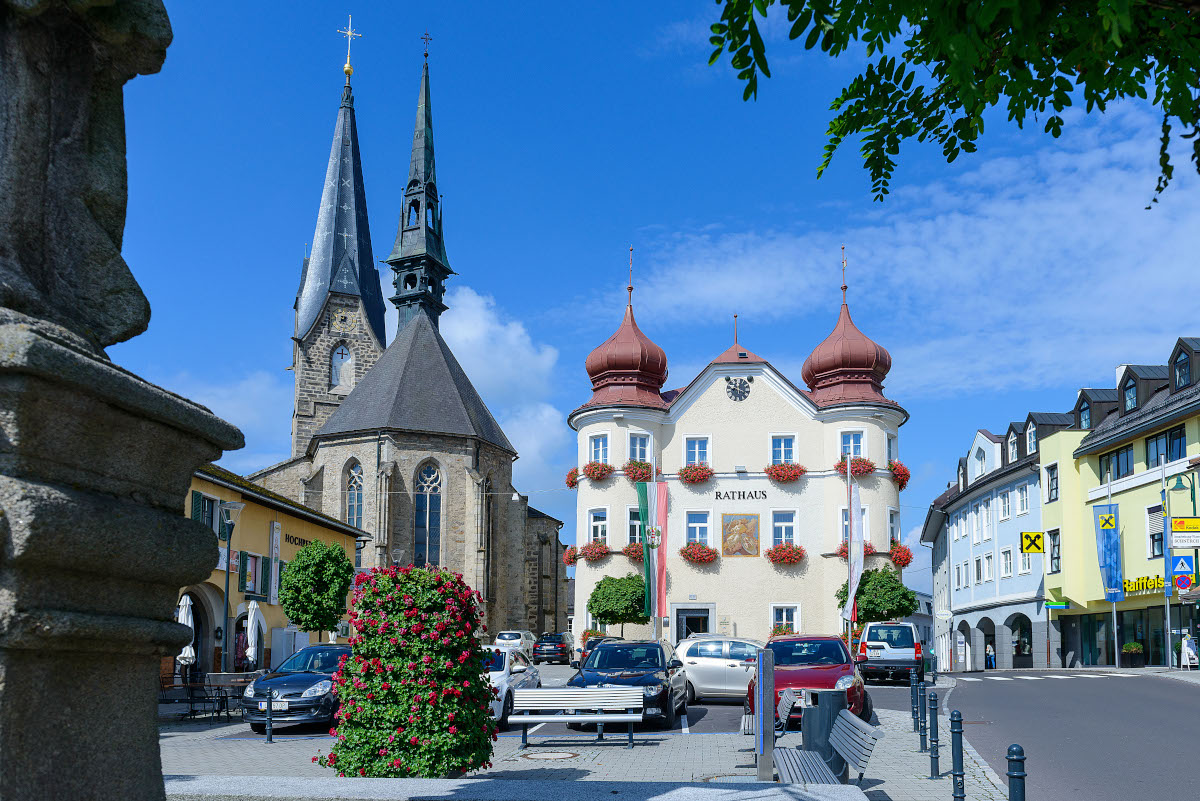 https://mdw-travel-data-us-east-1.s3.amazonaws.com/img/country/Austria/Bad-Leonfelden/img_00.jpg