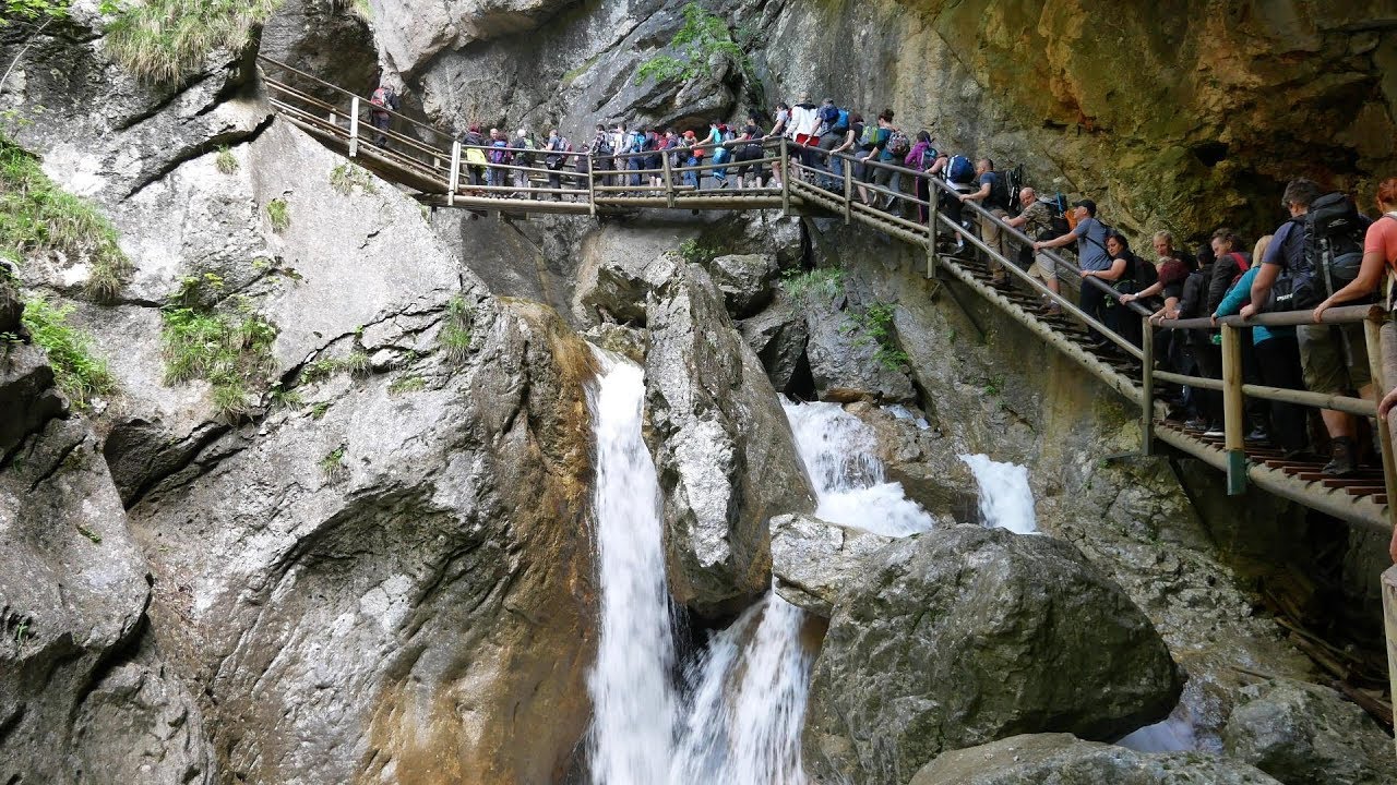 https://mdw-travel-data-us-east-1.s3.amazonaws.com/img/country/Austria/Barenschutzklamm/img_05.jpg