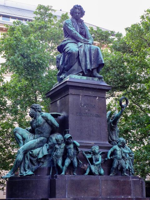 https://mdw-travel-data-us-east-1.s3.amazonaws.com/img/country/Austria/Beethoven-Monument/img_02.jpg
