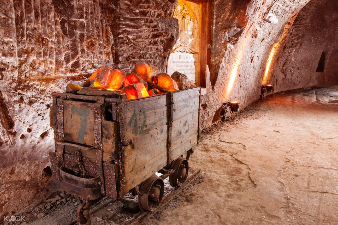 https://mdw-travel-data-us-east-1.s3.amazonaws.com/img/country/Austria/Berchtesgaden-Salt-Mines/img_03.jpg