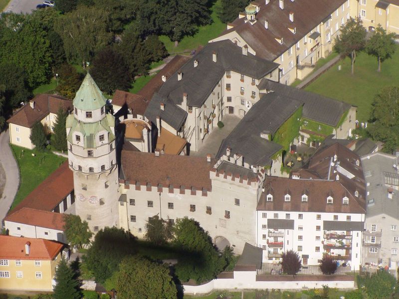 https://mdw-travel-data-us-east-1.s3.amazonaws.com/img/country/Austria/Burg-Hasegg-Mint-Tower/img_02.jpg