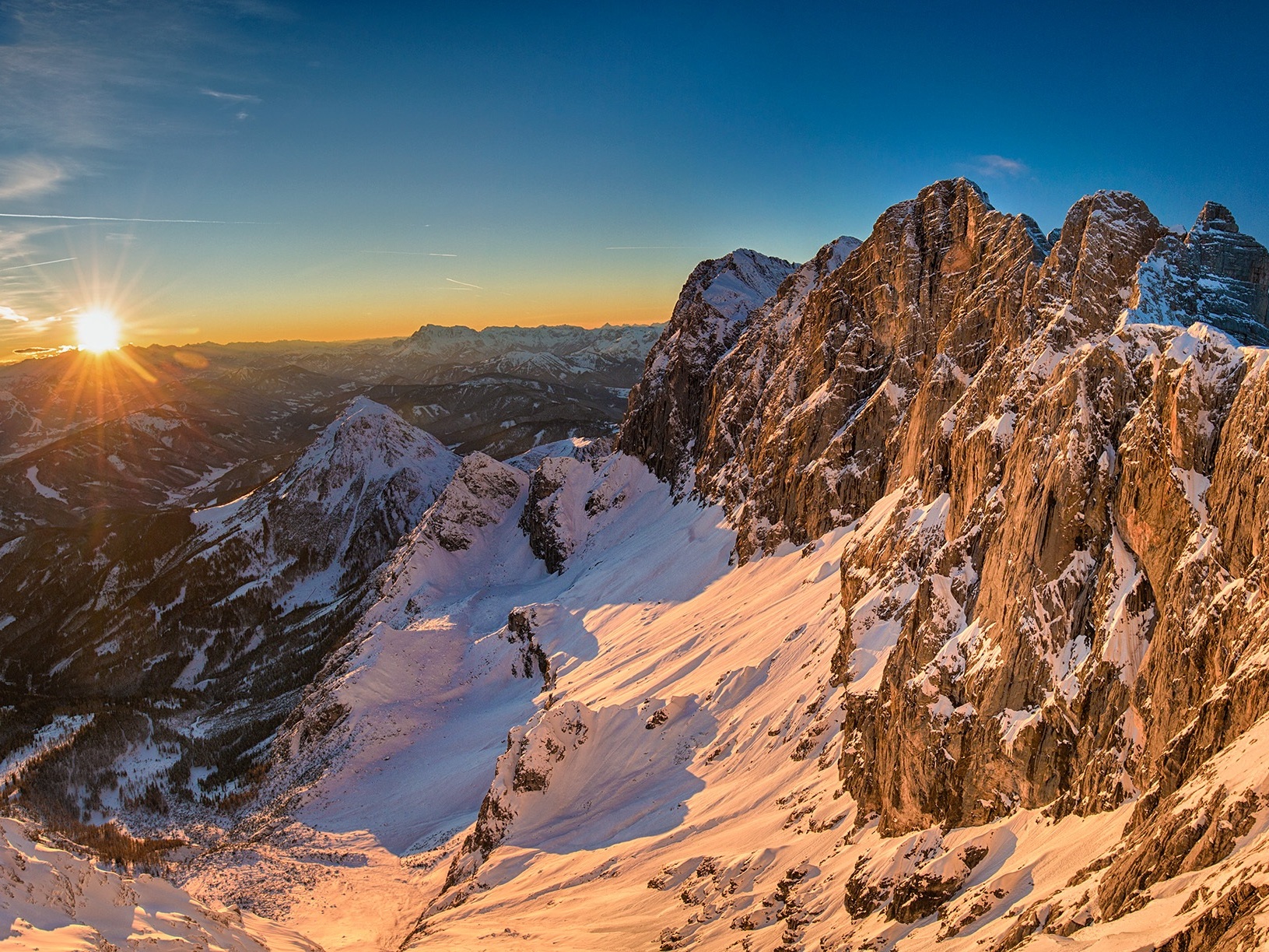 https://mdw-travel-data-us-east-1.s3.amazonaws.com/img/country/Austria/Dachstein-Salzkammergut/img_03.jpg