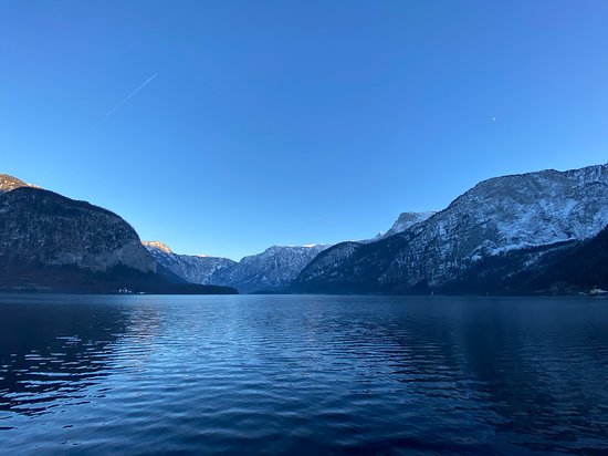https://mdw-travel-data-us-east-1.s3.amazonaws.com/img/country/Austria/Dachstein-Salzkammergut/img_04.jpg