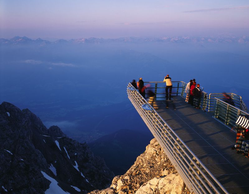 https://mdw-travel-data-us-east-1.s3.amazonaws.com/img/country/Austria/Dachstein-Shark/img_01.jpg