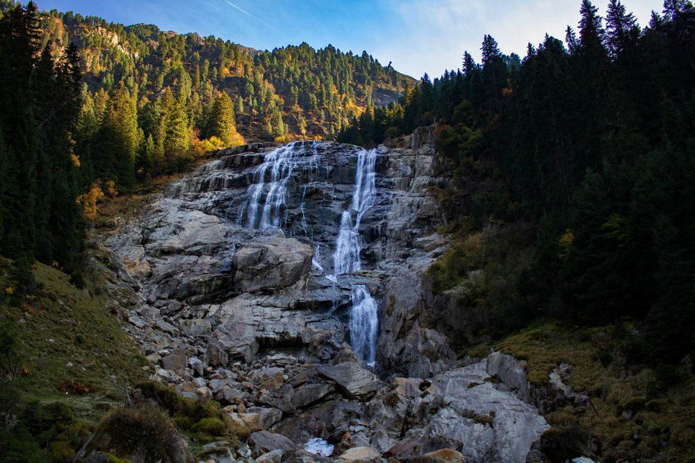 https://mdw-travel-data-us-east-1.s3.amazonaws.com/img/country/Austria/Der-Wilde-Wasserweg/img_01.jpg