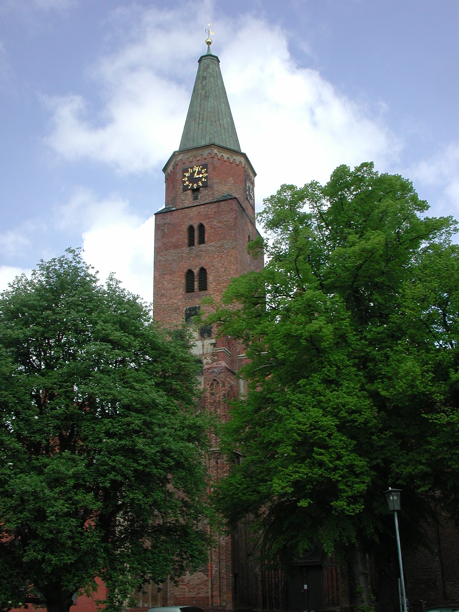 https://mdw-travel-data-us-east-1.s3.amazonaws.com/img/country/Austria/Domkirche-St-Peter-und-Paul/img_02.jpg