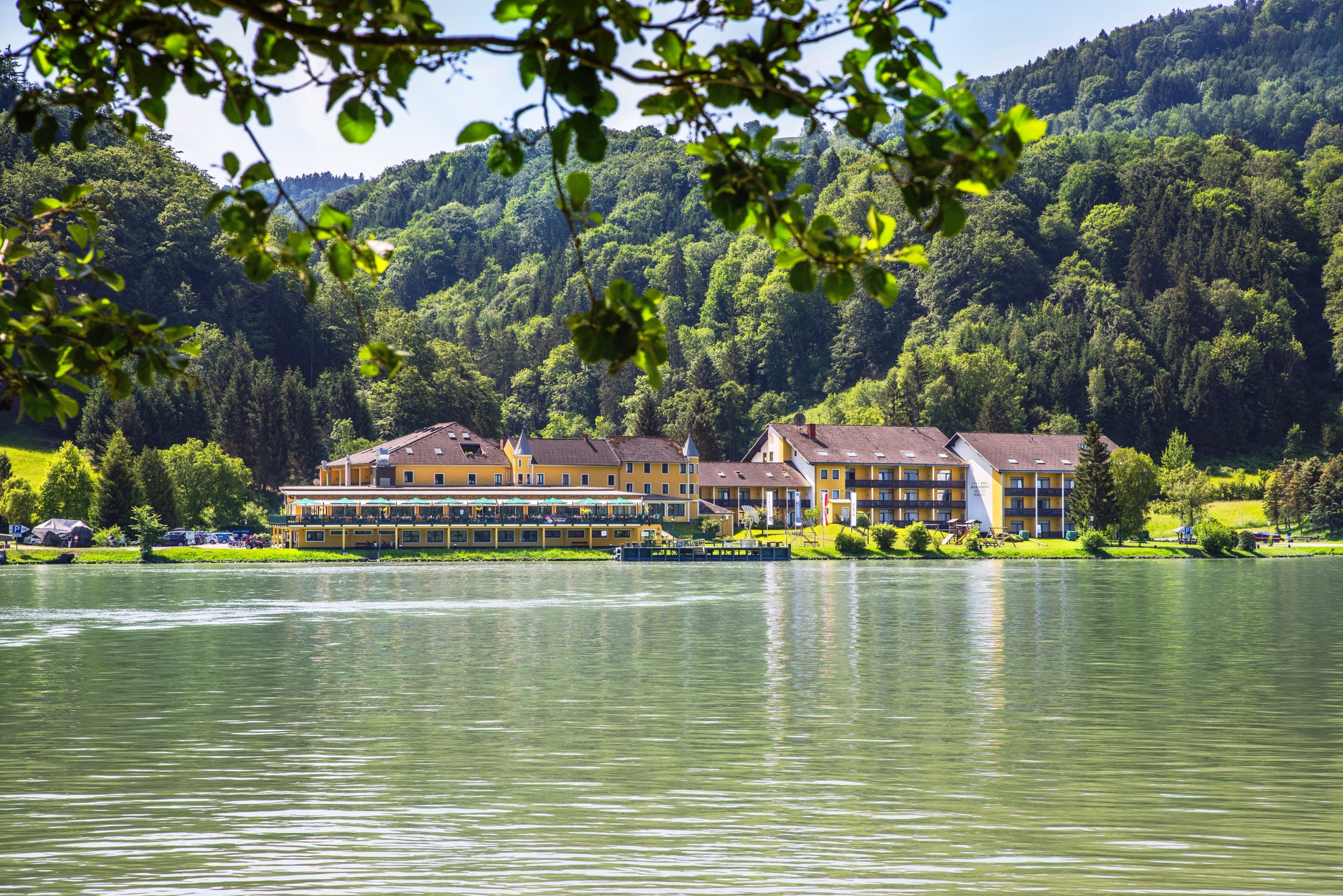 https://mdw-travel-data-us-east-1.s3.amazonaws.com/img/country/Austria/Eferding/img_03.jpg
