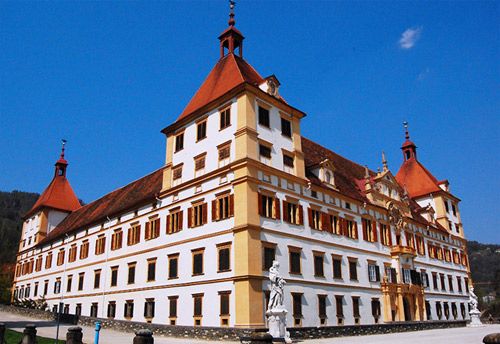 https://mdw-travel-data-us-east-1.s3.amazonaws.com/img/country/Austria/Eggenberg-Palace/img_02.jpg
