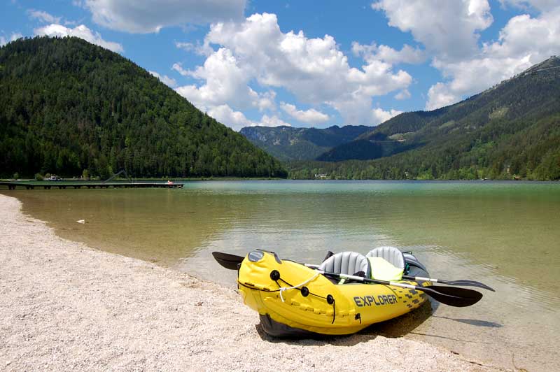 https://mdw-travel-data-us-east-1.s3.amazonaws.com/img/country/Austria/Erlaufsee/img_01.jpg