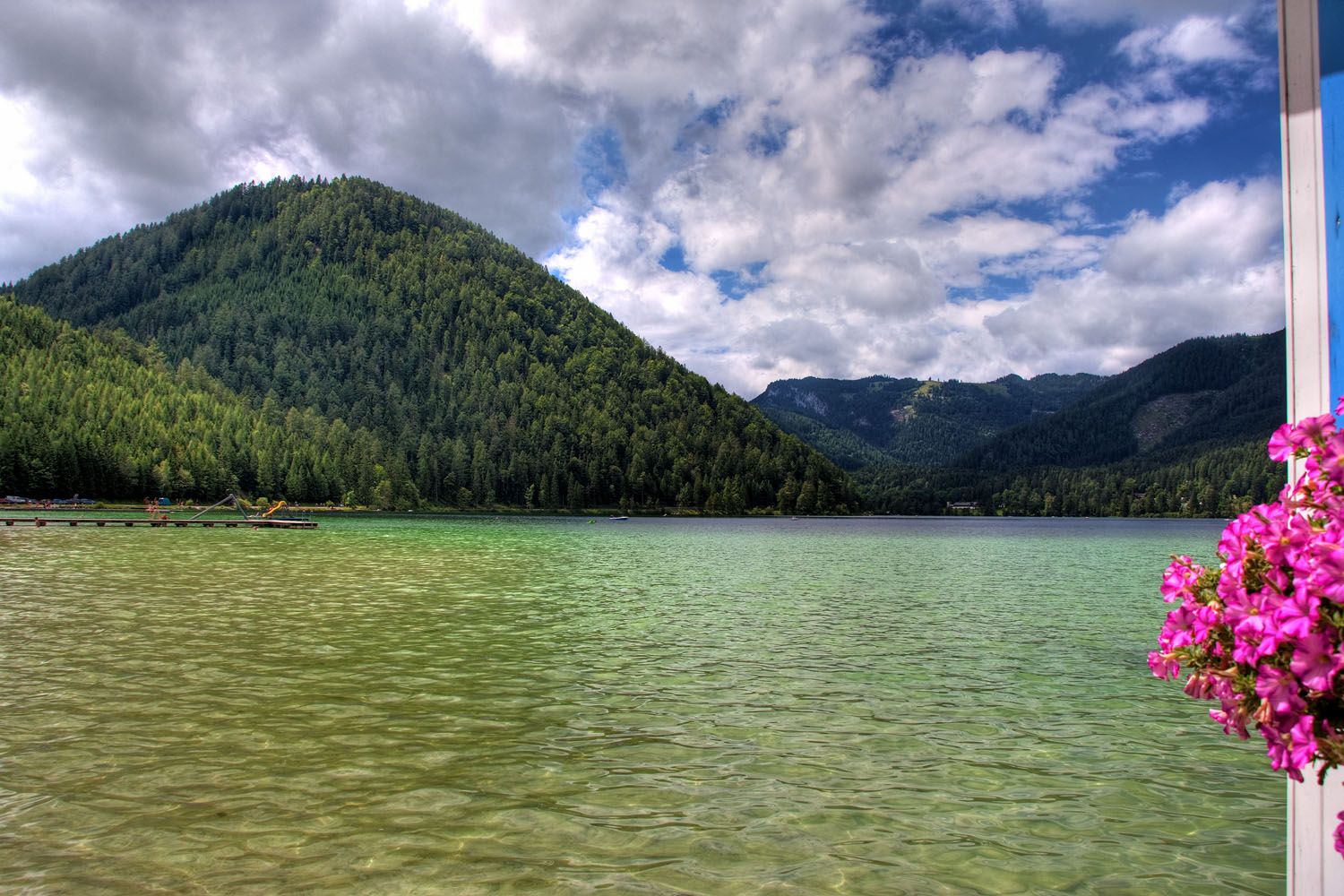 https://mdw-travel-data-us-east-1.s3.amazonaws.com/img/country/Austria/Erlaufsee/img_03.jpg