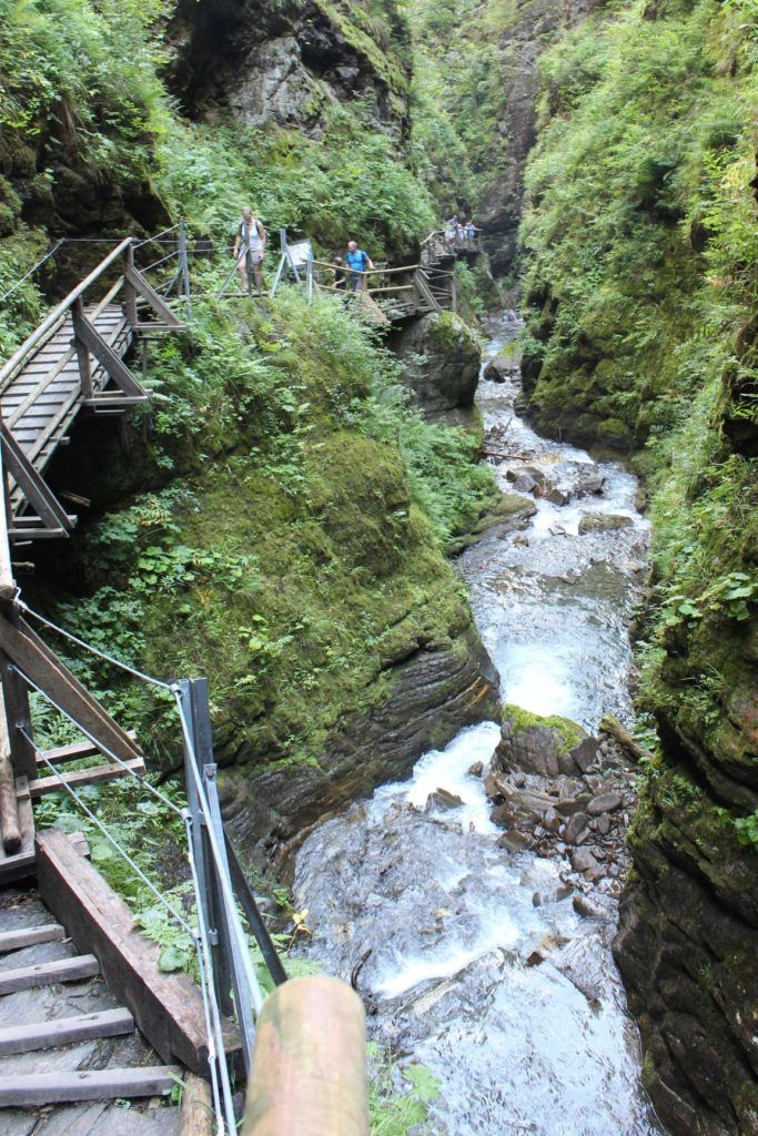 https://mdw-travel-data-us-east-1.s3.amazonaws.com/img/country/Austria/Erlebniswelt-Raggaschlucht/img_03.jpg