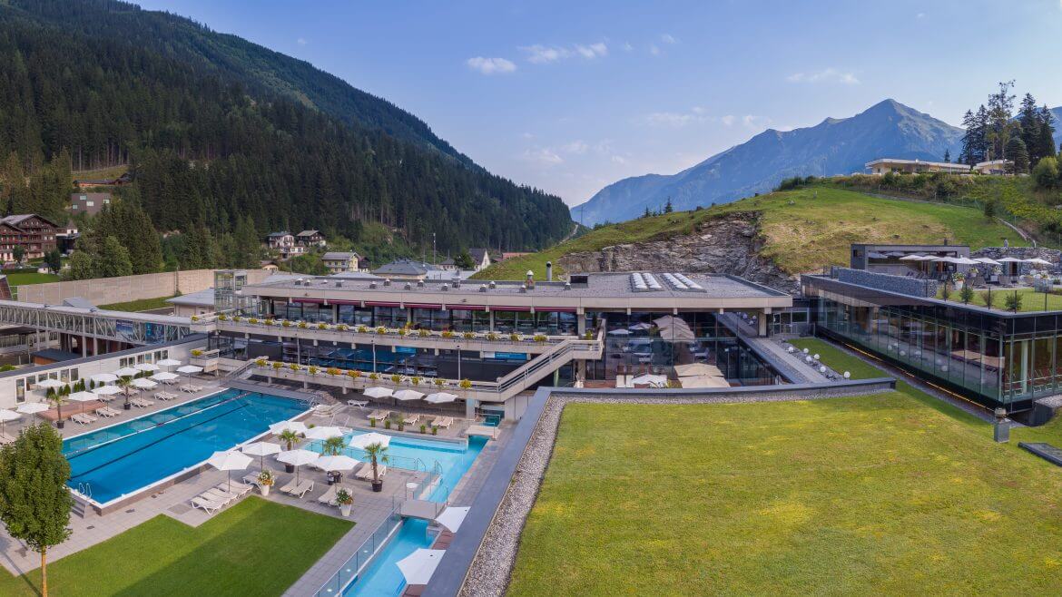 https://mdw-travel-data-us-east-1.s3.amazonaws.com/img/country/Austria/Felsentherme-Bad-Gastein/img_01.jpg