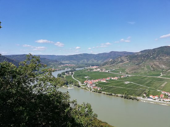 https://mdw-travel-data-us-east-1.s3.amazonaws.com/img/country/Austria/Ferdinandswarte/img_01.jpg
