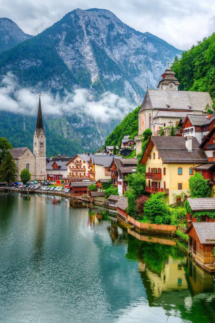 https://mdw-travel-data-us-east-1.s3.amazonaws.com/img/country/Austria/GasteinLift/img_01.jpg