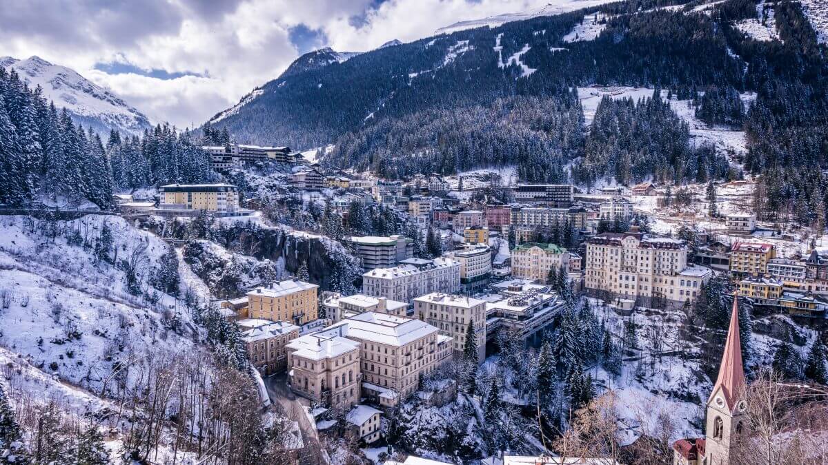 https://mdw-travel-data-us-east-1.s3.amazonaws.com/img/country/Austria/Gasteinertal/img_01.jpg