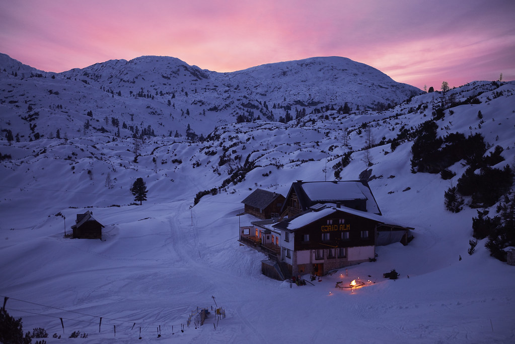 https://mdw-travel-data-us-east-1.s3.amazonaws.com/img/country/Austria/Gjaid-Alm/img_01.jpg