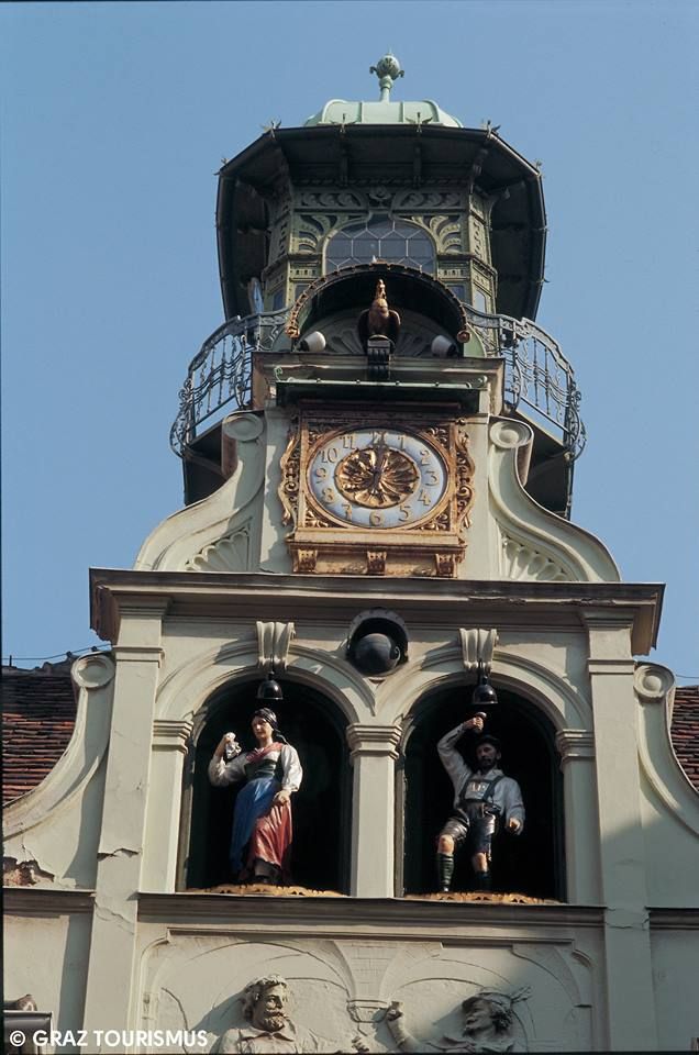 https://mdw-travel-data-us-east-1.s3.amazonaws.com/img/country/Austria/Glockenspielplatz/img_03.jpg