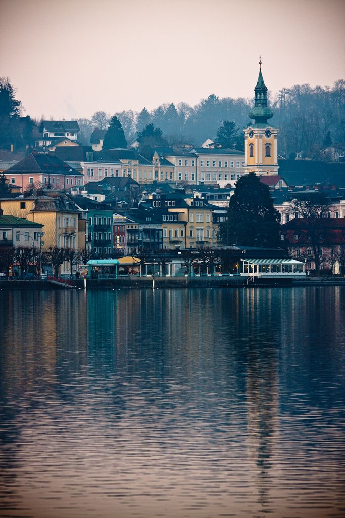 https://mdw-travel-data-us-east-1.s3.amazonaws.com/img/country/Austria/Gmunden-Burgergarten/img_03.jpg