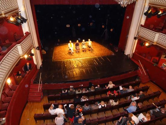 https://mdw-travel-data-us-east-1.s3.amazonaws.com/img/country/Austria/Gmunden-Municipal-Puppet-Theater/img_02.jpg