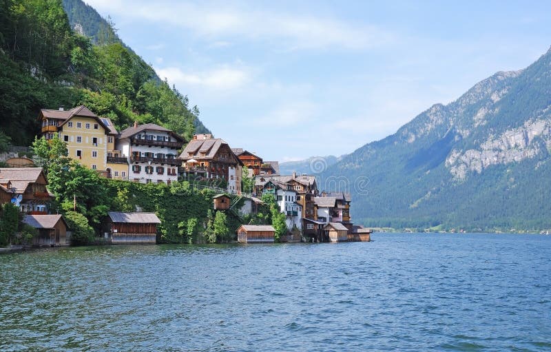 https://mdw-travel-data-us-east-1.s3.amazonaws.com/img/country/Austria/Gosau/img_04.jpg