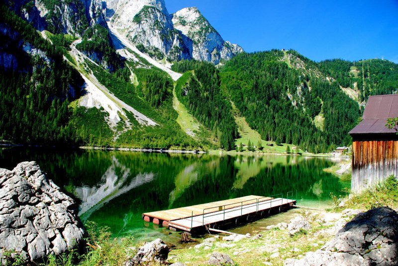 https://mdw-travel-data-us-east-1.s3.amazonaws.com/img/country/Austria/Gosauseen/img_02.jpg