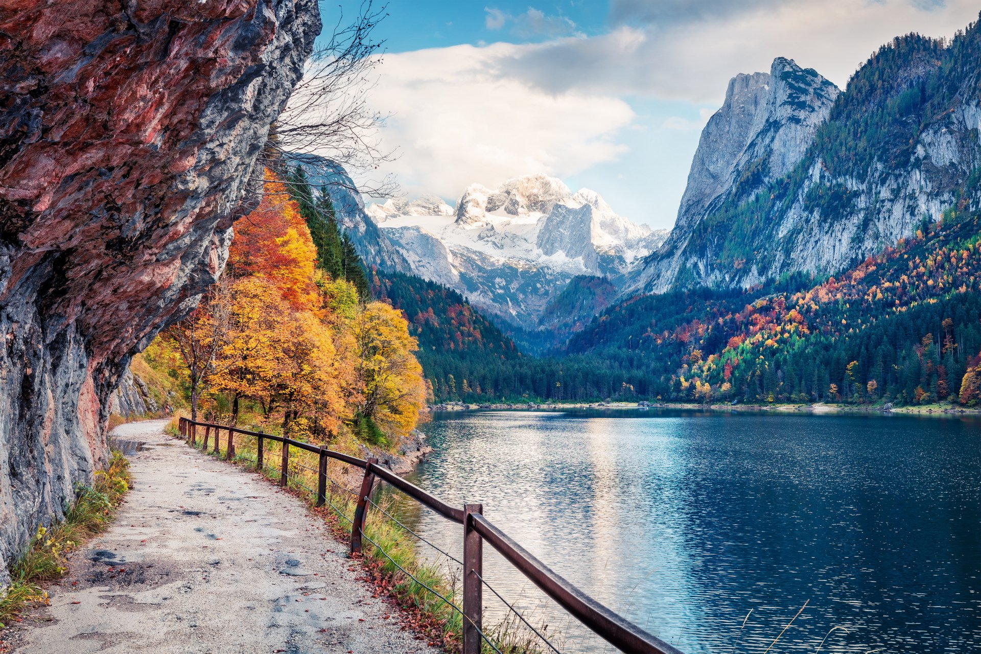 https://mdw-travel-data-us-east-1.s3.amazonaws.com/img/country/Austria/Gosauseen/img_03.jpg