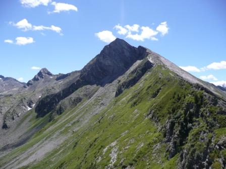https://mdw-travel-data-us-east-1.s3.amazonaws.com/img/country/Austria/Graukogel-Mountain/img_01.jpg