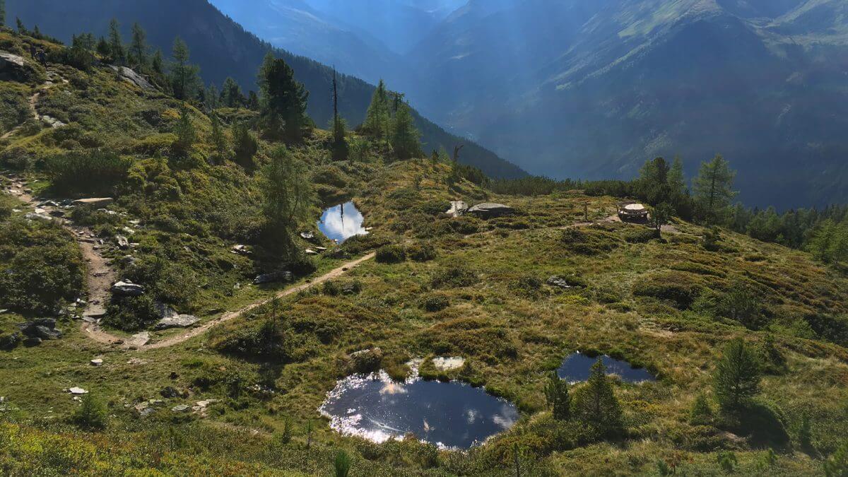 https://mdw-travel-data-us-east-1.s3.amazonaws.com/img/country/Austria/Graukogel-Mountain/img_03.jpg