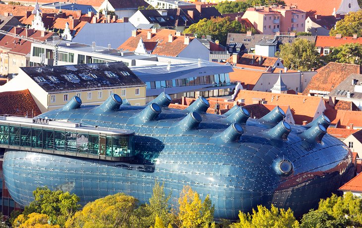 https://mdw-travel-data-us-east-1.s3.amazonaws.com/img/country/Austria/GrazMuseum/img_03.jpg