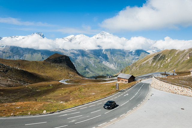 https://mdw-travel-data-us-east-1.s3.amazonaws.com/img/country/Austria/Grossglockner-Hochalpenstrasse/img_03.jpg