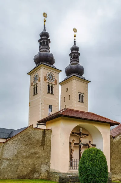 https://mdw-travel-data-us-east-1.s3.amazonaws.com/img/country/Austria/Gurker-Dom/img_03.jpg