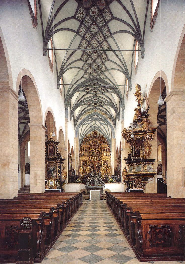 https://mdw-travel-data-us-east-1.s3.amazonaws.com/img/country/Austria/Gurker-Dom/img_05.jpg