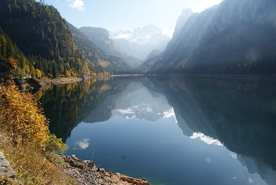 https://mdw-travel-data-us-east-1.s3.amazonaws.com/img/country/Austria/Hallstatt-Dachstein/Salzkammergut-Cultural-Landscape/img_01.jpg