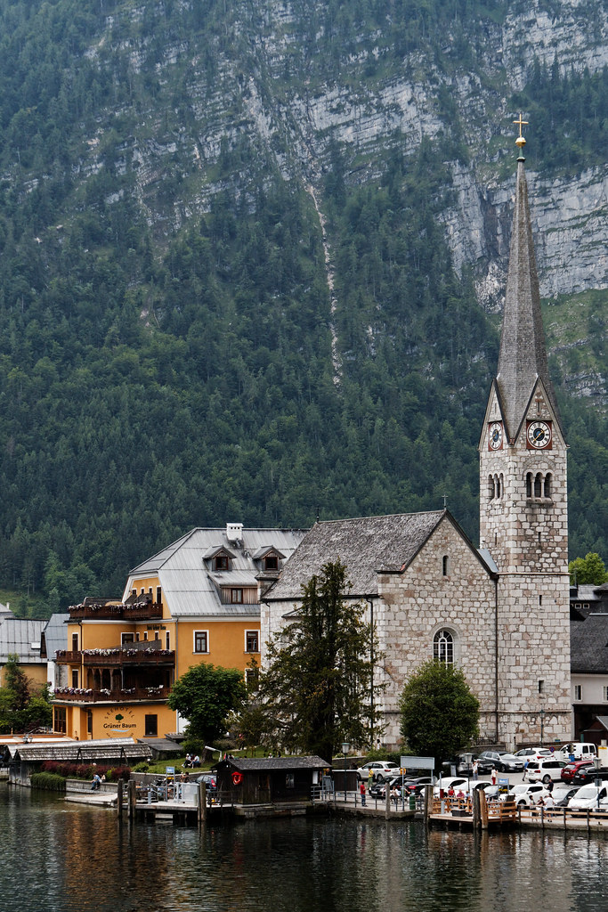 https://mdw-travel-data-us-east-1.s3.amazonaws.com/img/country/Austria/Hallstatt-Dachstein/Salzkammergut-Cultural-Landscape/img_05.jpg