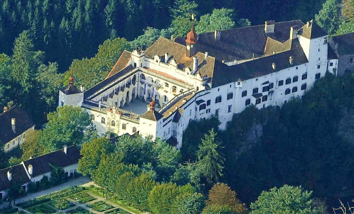 https://mdw-travel-data-us-east-1.s3.amazonaws.com/img/country/Austria/Herberstein-Castle/img_02.jpg