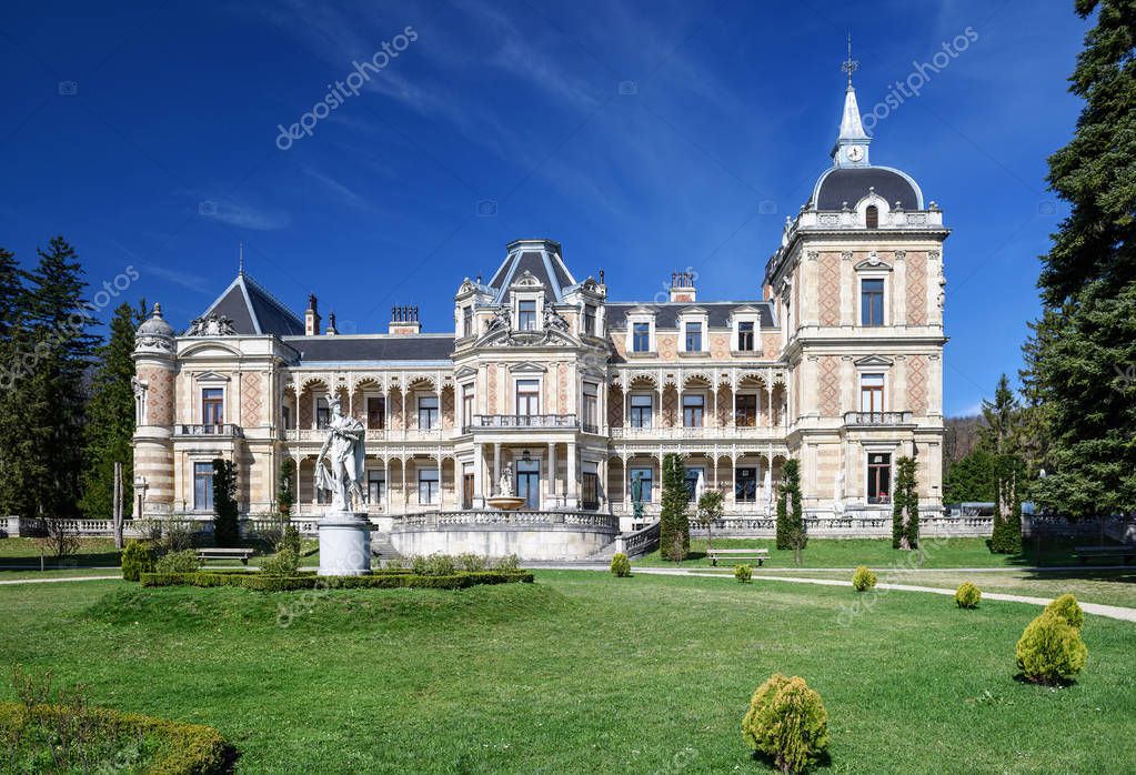 https://mdw-travel-data-us-east-1.s3.amazonaws.com/img/country/Austria/Hermesvilla/img_03.jpg