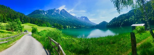 https://mdw-travel-data-us-east-1.s3.amazonaws.com/img/country/Austria/Hintersteiner-See/img_04.jpg