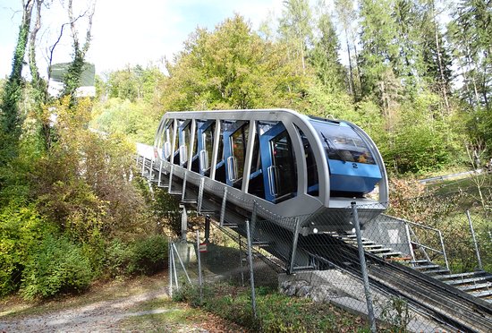 https://mdw-travel-data-us-east-1.s3.amazonaws.com/img/country/Austria/Hungerburg-Funicular/img_02.jpg