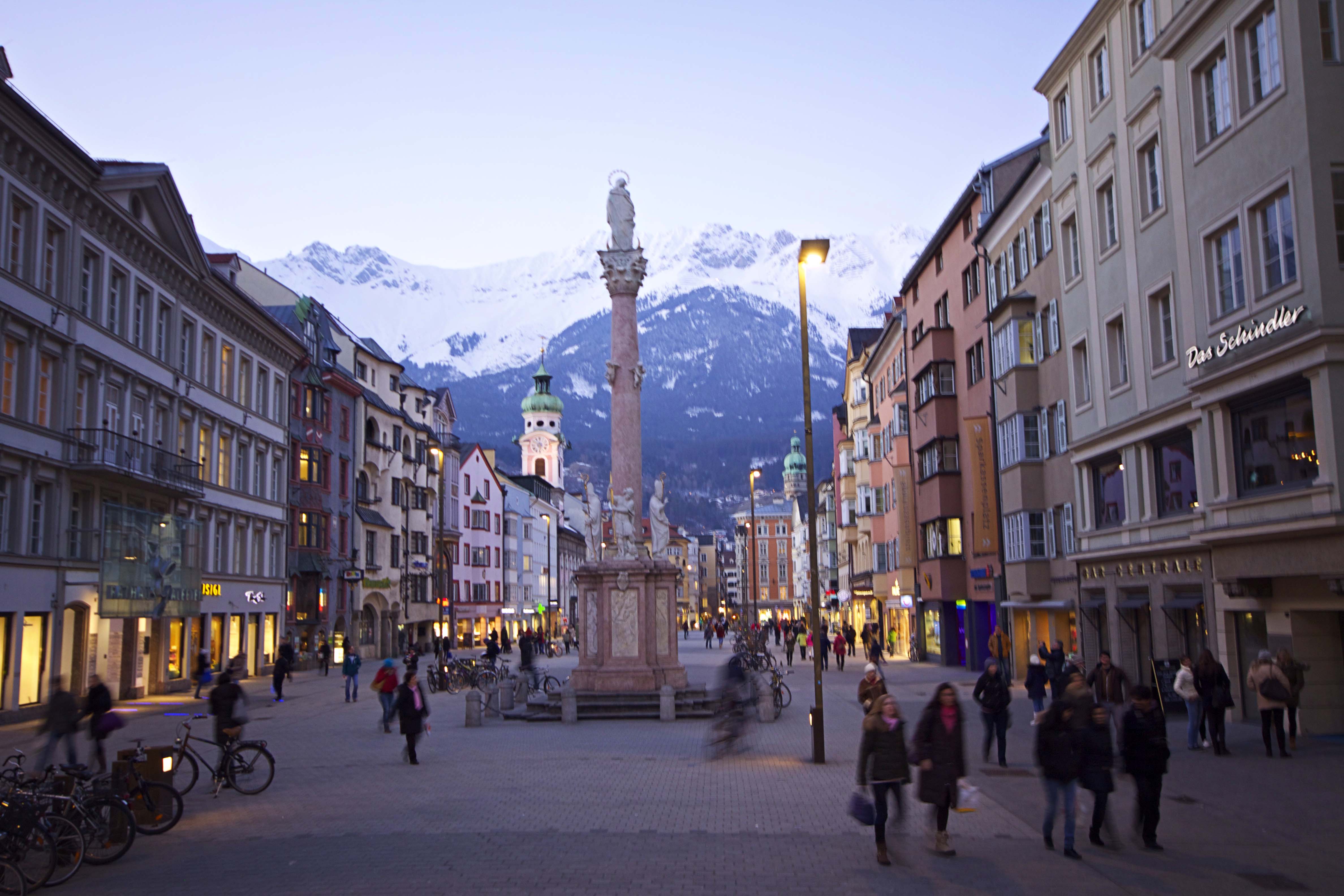 https://mdw-travel-data-us-east-1.s3.amazonaws.com/img/country/Austria/Innsbruck-Old-Town/img_00.jpg