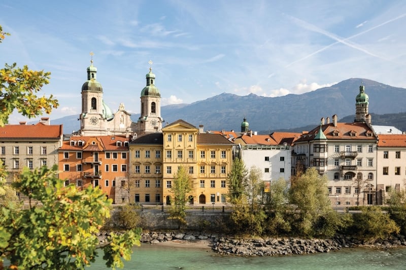 https://mdw-travel-data-us-east-1.s3.amazonaws.com/img/country/Austria/Innsbruck/img_03.jpg