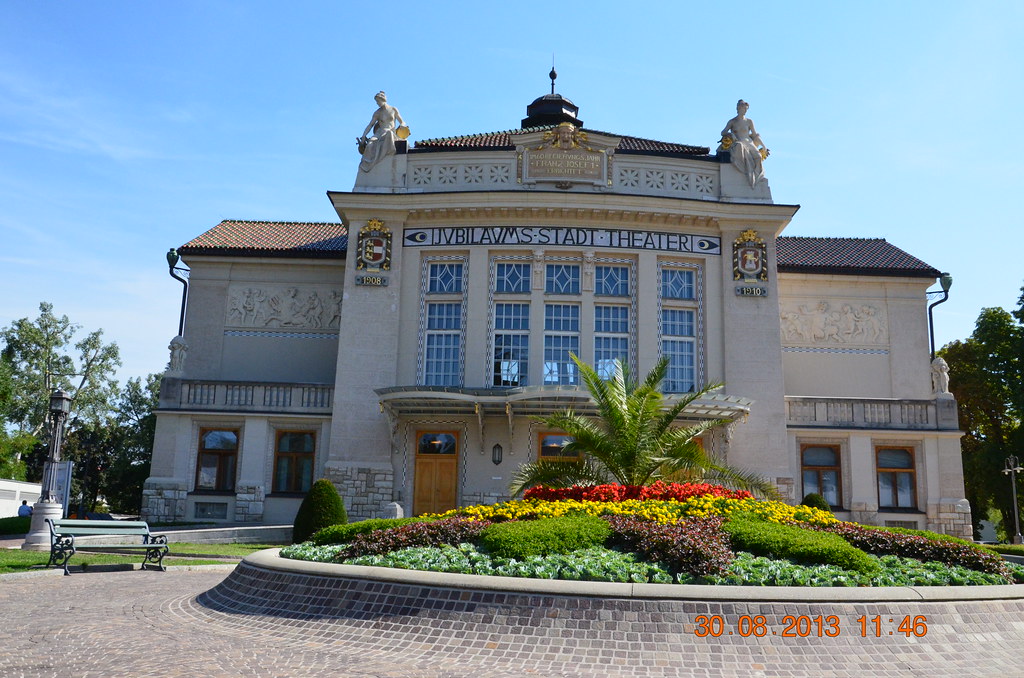 https://mdw-travel-data-us-east-1.s3.amazonaws.com/img/country/Austria/Klagenfurt-City-Theatre/img_01.jpg