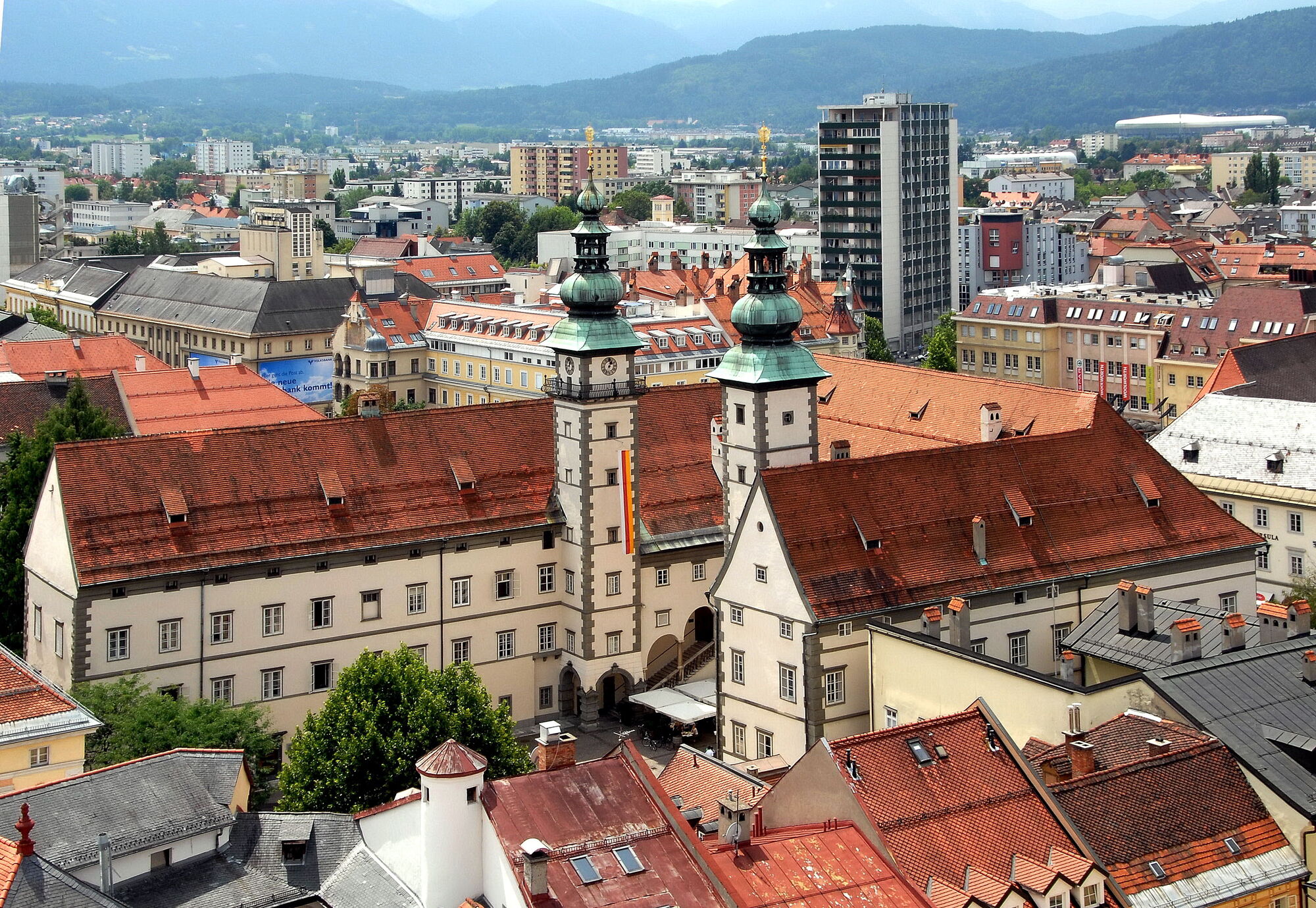 https://mdw-travel-data-us-east-1.s3.amazonaws.com/img/country/Austria/Klagenfurt-City-Theatre/img_02.jpg