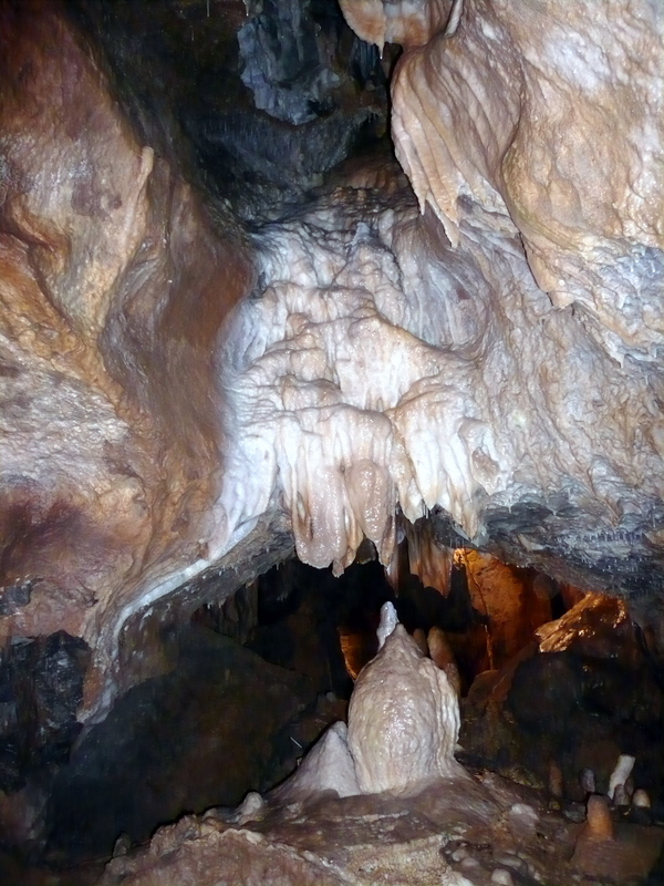 https://mdw-travel-data-us-east-1.s3.amazonaws.com/img/country/Austria/Koppenbruller-Cave/img_02.jpg