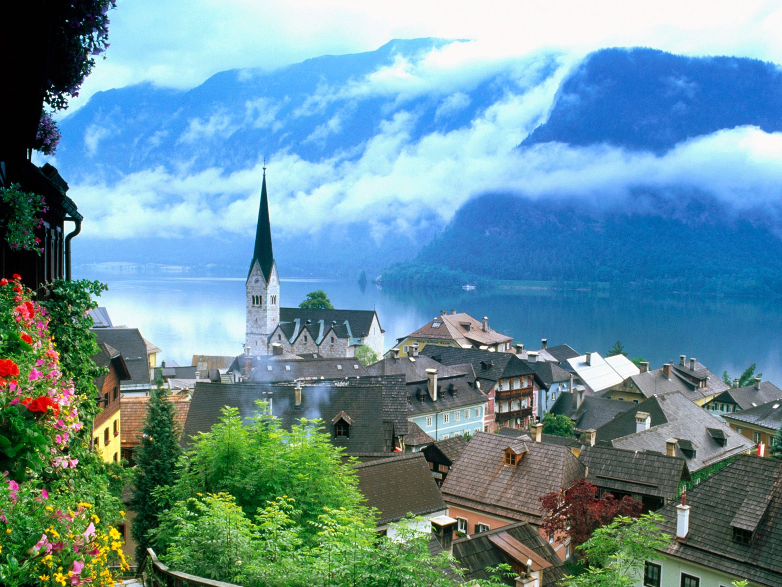 https://mdw-travel-data-us-east-1.s3.amazonaws.com/img/country/Austria/KraftWanderWeg/img_02.jpg